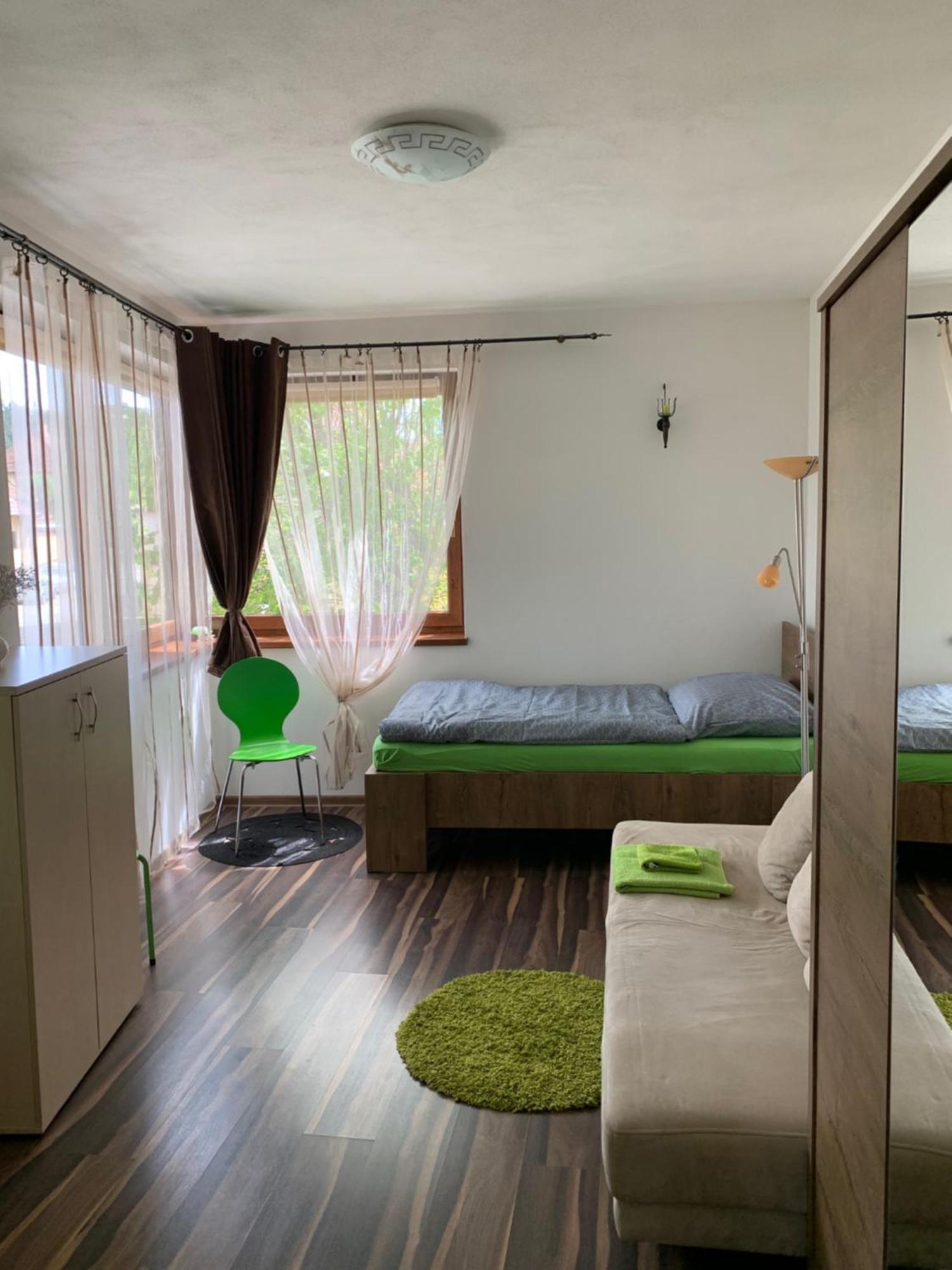 Apartman Emes S Terasou Кежмарок Экстерьер фото
