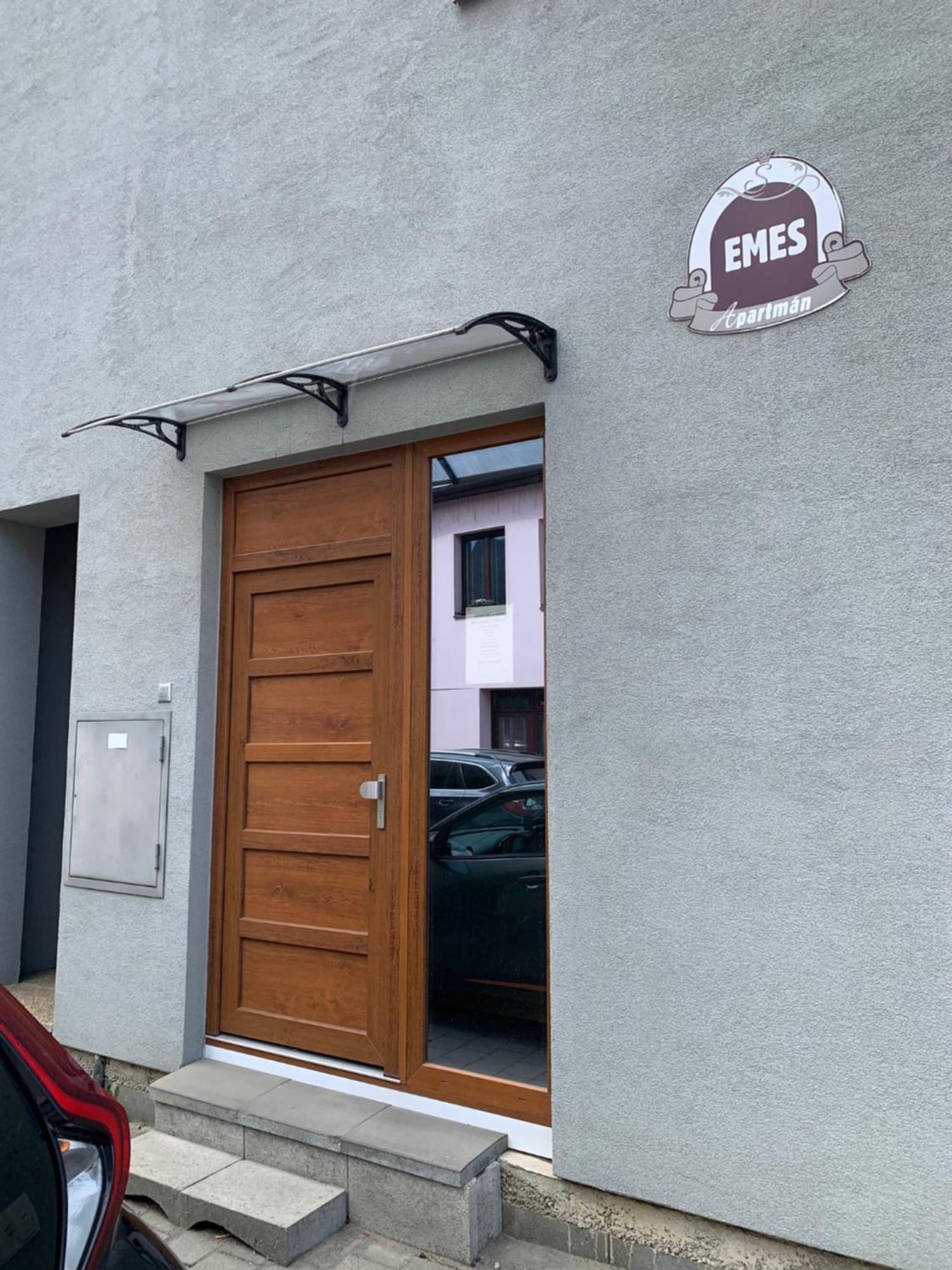 Apartman Emes S Terasou Кежмарок Экстерьер фото